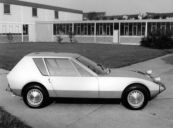 NSU Autonova GT and Dacia Sandrider